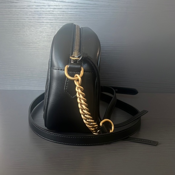 Gucci GG Marmont Quilted Small Shoulder Bag - Picture 4 of 15